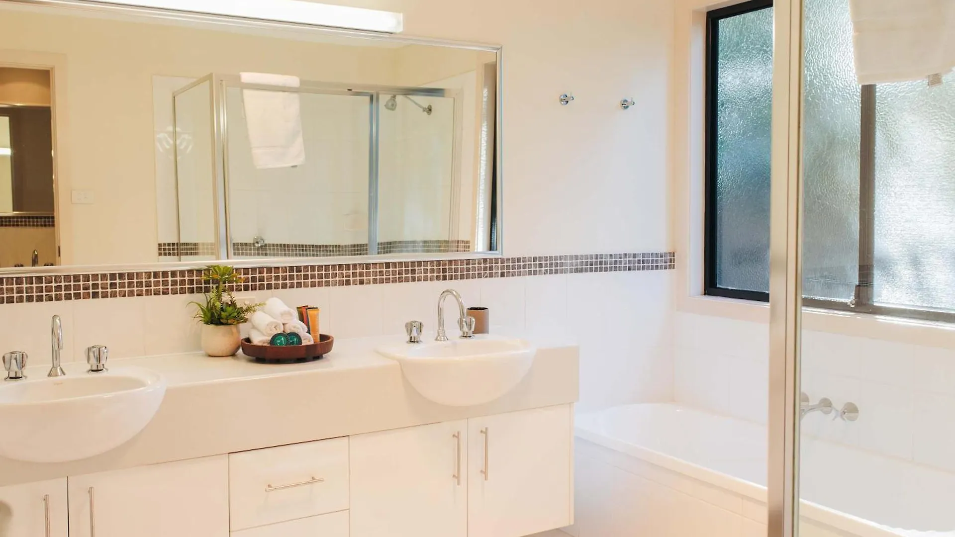 Cheerful Family Home With Stunning Views Caloundra 0*,  Austrálie