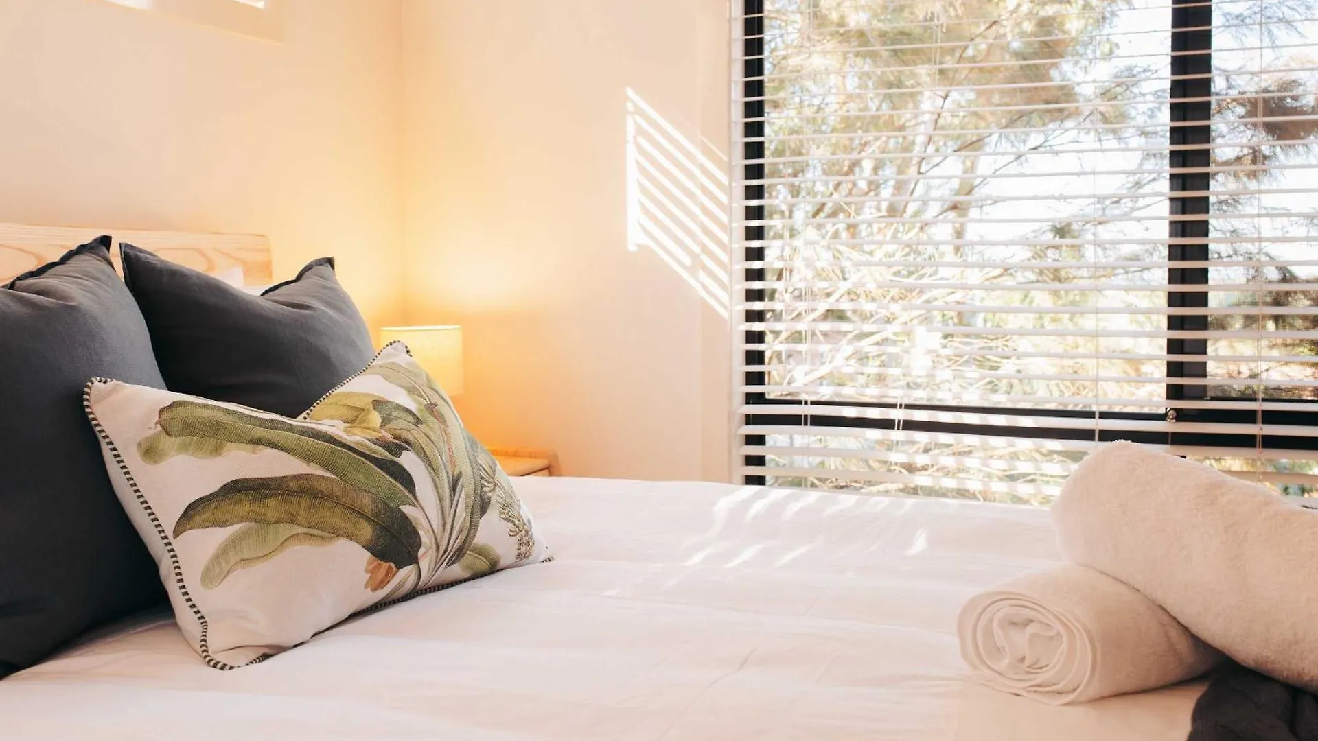 Cheerful Family Home With Stunning Views Caloundra Holiday home