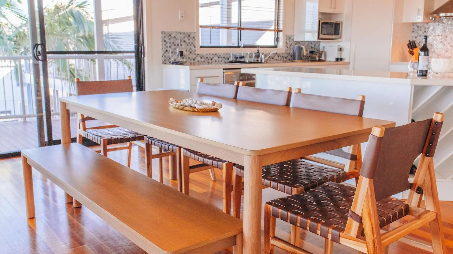 Cheerful Family Home With Stunning Views Caloundra