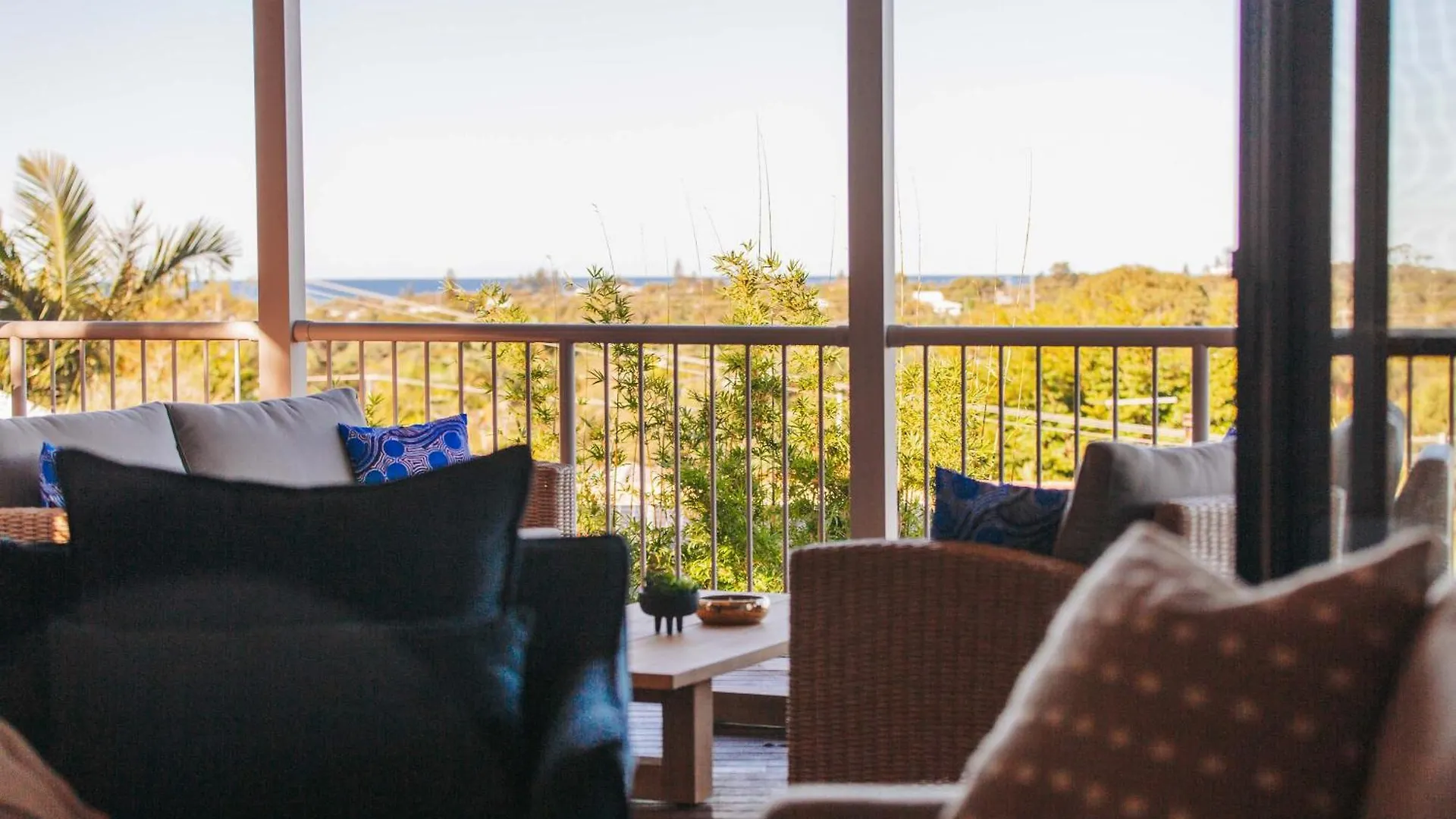 Cheerful Family Home With Stunning Views Caloundra Holiday home